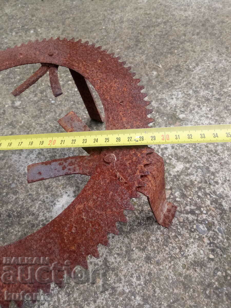 Стара пиростия с цена € 4.99 | 9.76 лв.