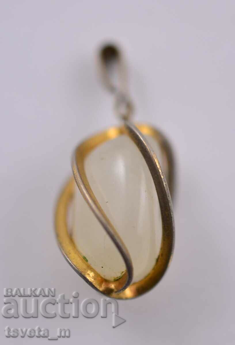 Medallion, pendant with a semi-precious stone with price 3.00 BGN | € 1.53 Medallion, pendant with a semi-precious stone with price 3.00 BGN | € 1.53