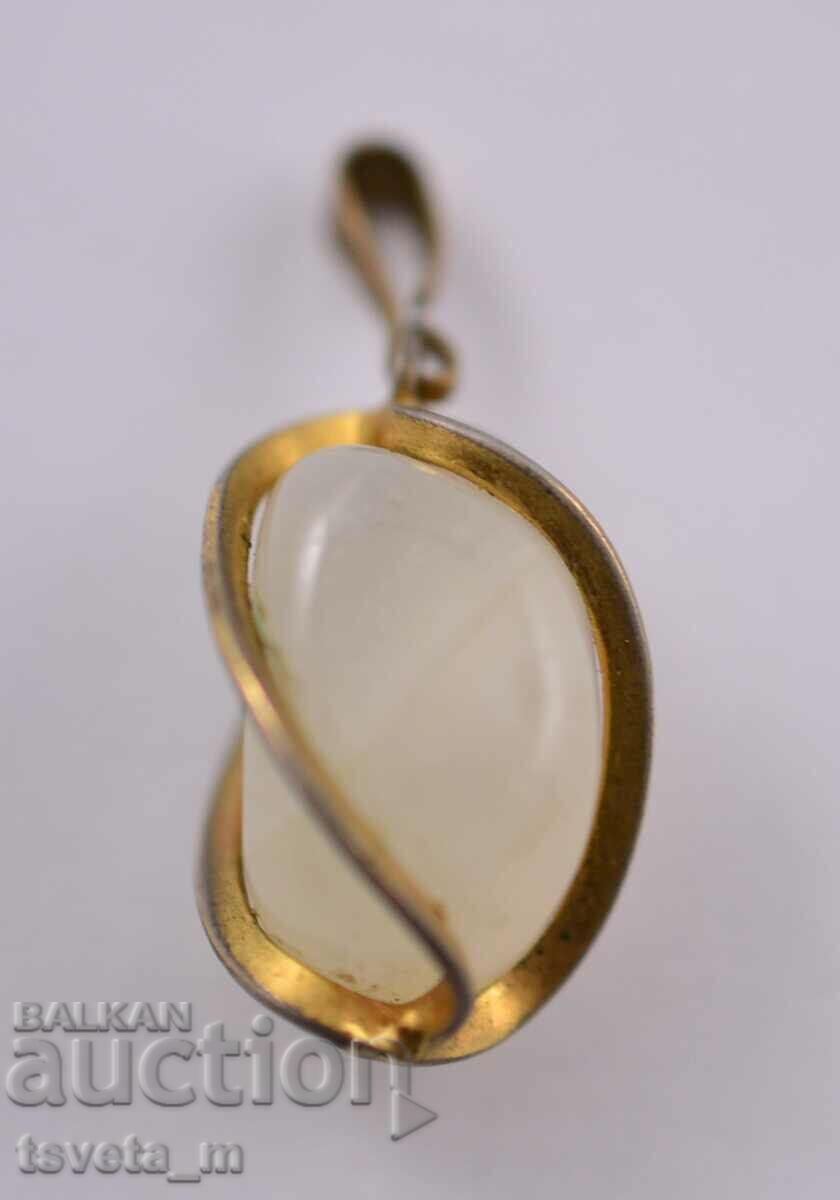 Auction Medallion, pendant with a semi-precious stone Auction Medallion, pendant with a semi-precious stone