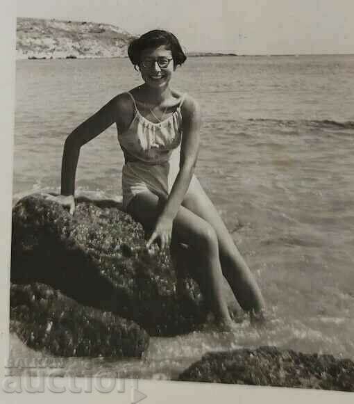 Delivery of 1957 MICHURIN QUEEN WOMAN SEA WOUNDED SOCIAL PHOTOGRAPHY Delivery of 1957 MICHURIN QUEEN WOMAN SEA WOUNDED SOCIAL PHOTOGRAPHY