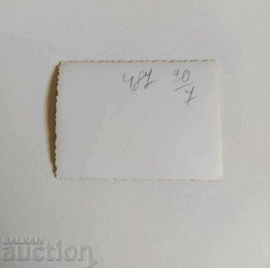 Delivery of WOMAN WOMEN SEA OLD PHOTO PHOTO Delivery of WOMAN WOMEN SEA OLD PHOTO PHOTO