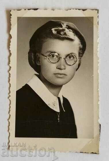 GIRL LOOKING LIKE VELA SINGING OLD PHOTO PHOTO with price 55.00 BGN | € 28.12 GIRL LOOKING LIKE VELA SINGING OLD PHOTO PHOTO with price 55.00 BGN | € 28.12