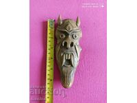 Όμορφη αφρικανική ξύλινη μάσκα