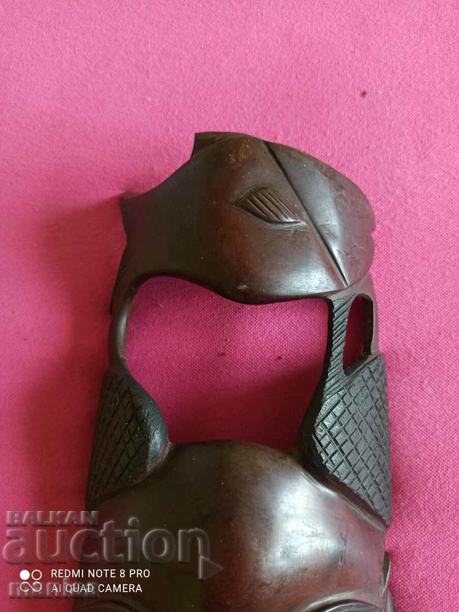 Licitație Frumoasă mască africană din lemn