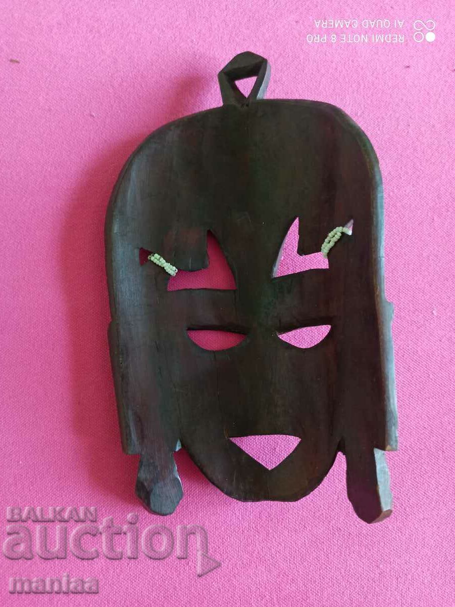 Παράδοση Όμορφη αφρικανική ξύλινη μάσκα Παράδοση Όμορφη αφρικανική ξύλινη μάσκα
