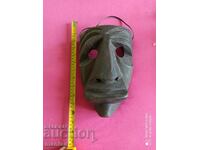 Όμορφη αφρικανική ξύλινη μάσκα