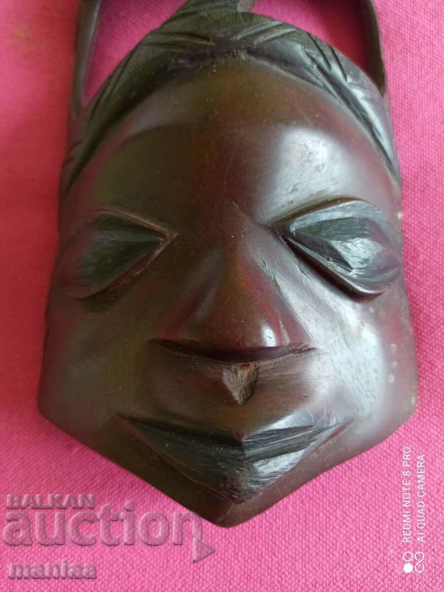 Δημοπρασία Όμορφη αφρικανική ξύλινη μάσκα Δημοπρασία Όμορφη αφρικανική ξύλινη μάσκα