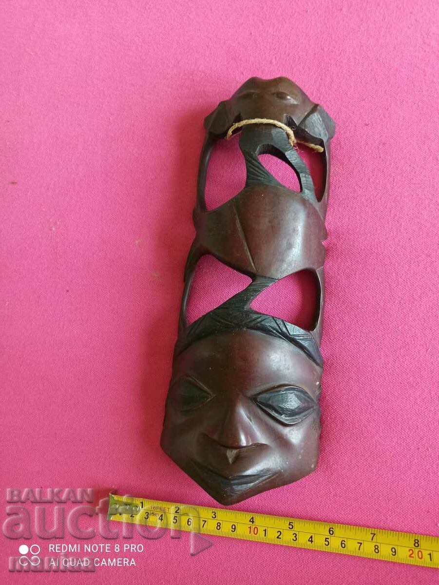 Όμορφη αφρικανική ξύλινη μάσκα - 5 Όμορφη αφρικανική ξύλινη μάσκα - 5