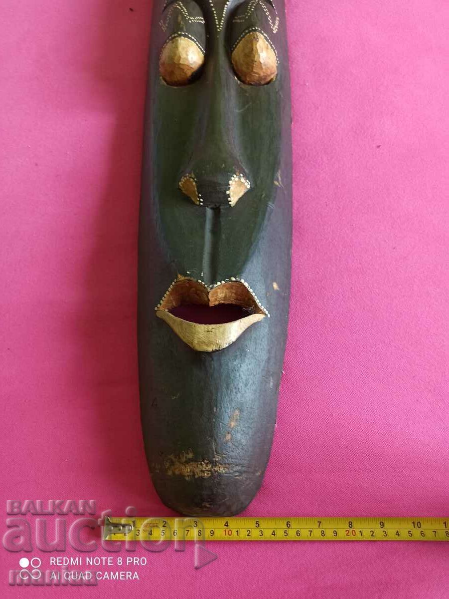 Красива Африканска дървена маска с цена 99.00 лв. | € 50.62 Красива Африканска дървена маска с цена 99.00 лв. | € 50.62