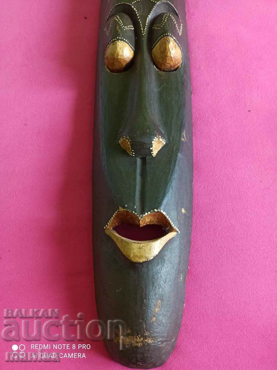 Аукцион Красива Африканска дървена маска Аукцион Красива Африканска дървена маска