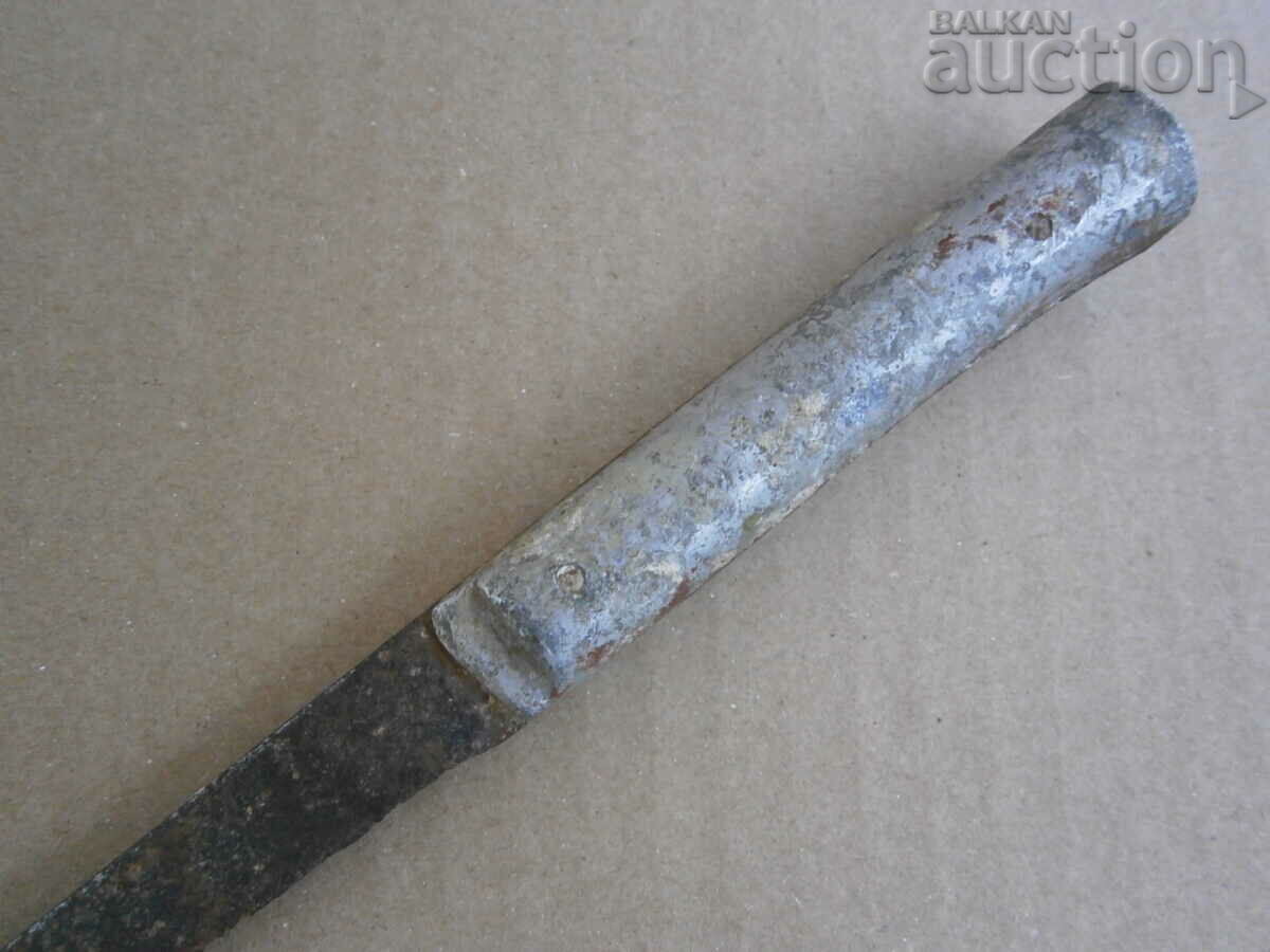 old knife with price 21.00 BGN | € 10.74 old knife with price 21.00 BGN | € 10.74