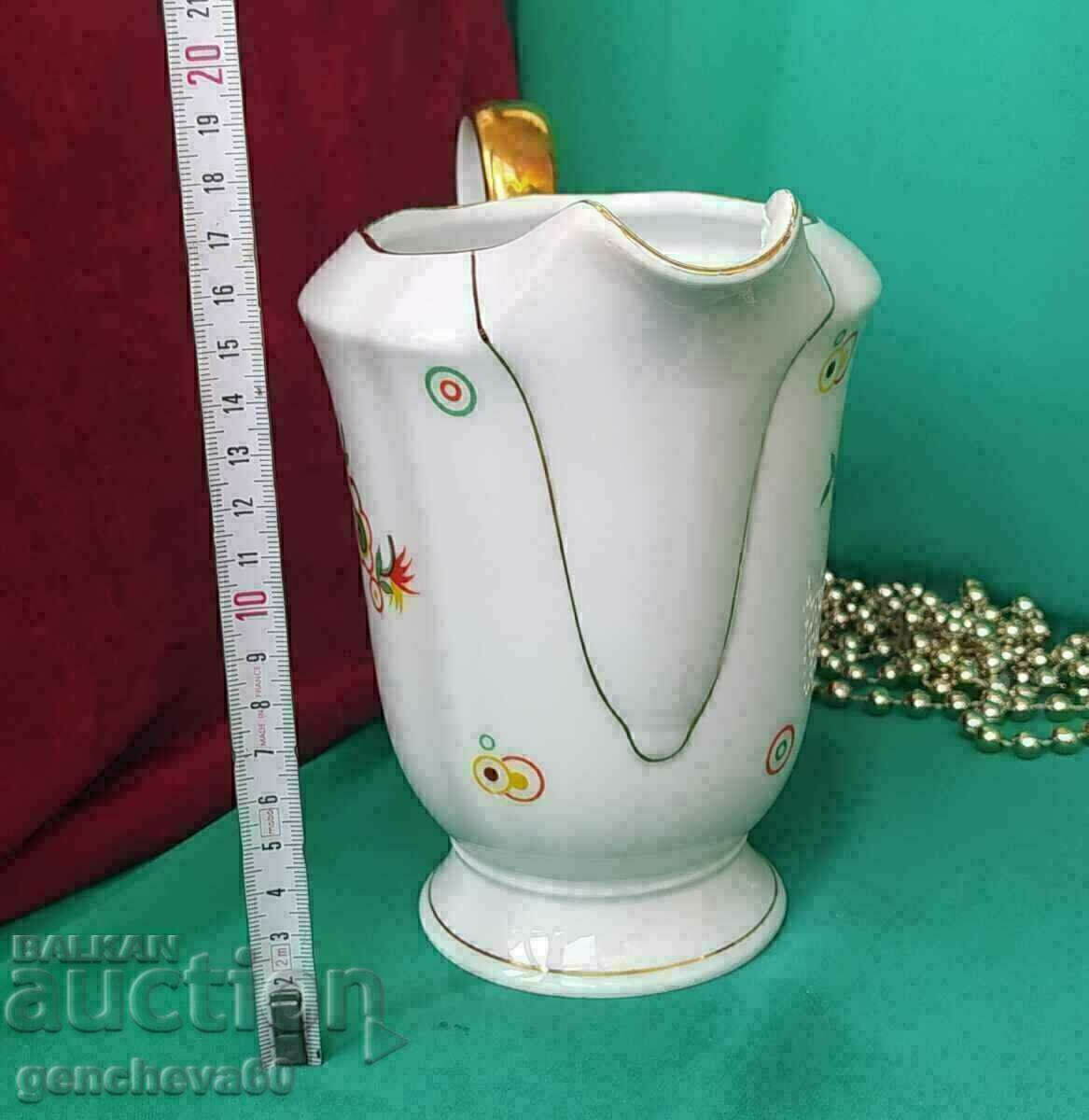 Auction  A beautiful porcelain jug, "Eschenhbach" Bavaria