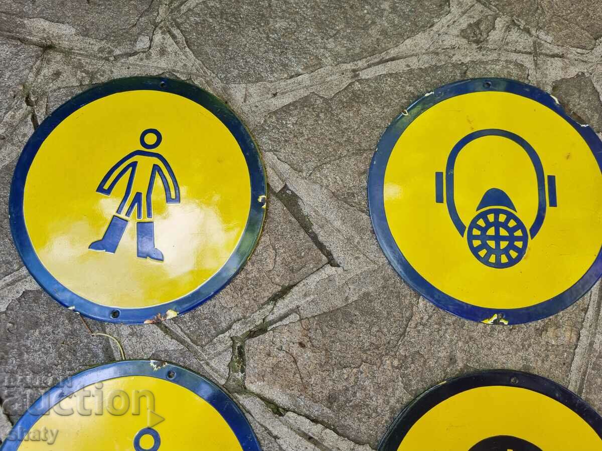 Old enamelled plate with price 100.00 BGN | € 51.13 Old enamelled plate with price 100.00 BGN | € 51.13