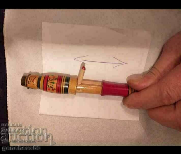 Delivery of Attractive old pen-matryoshka and Pinocchio
