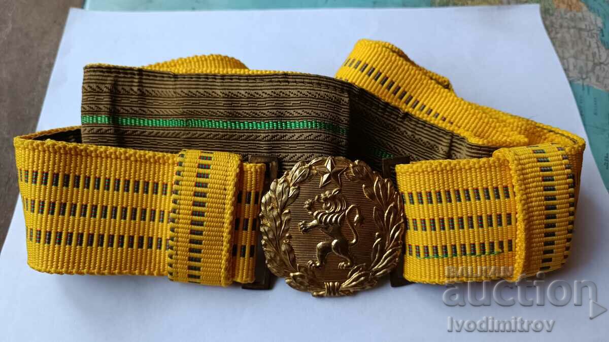 Parade officer's belt with two accelbants