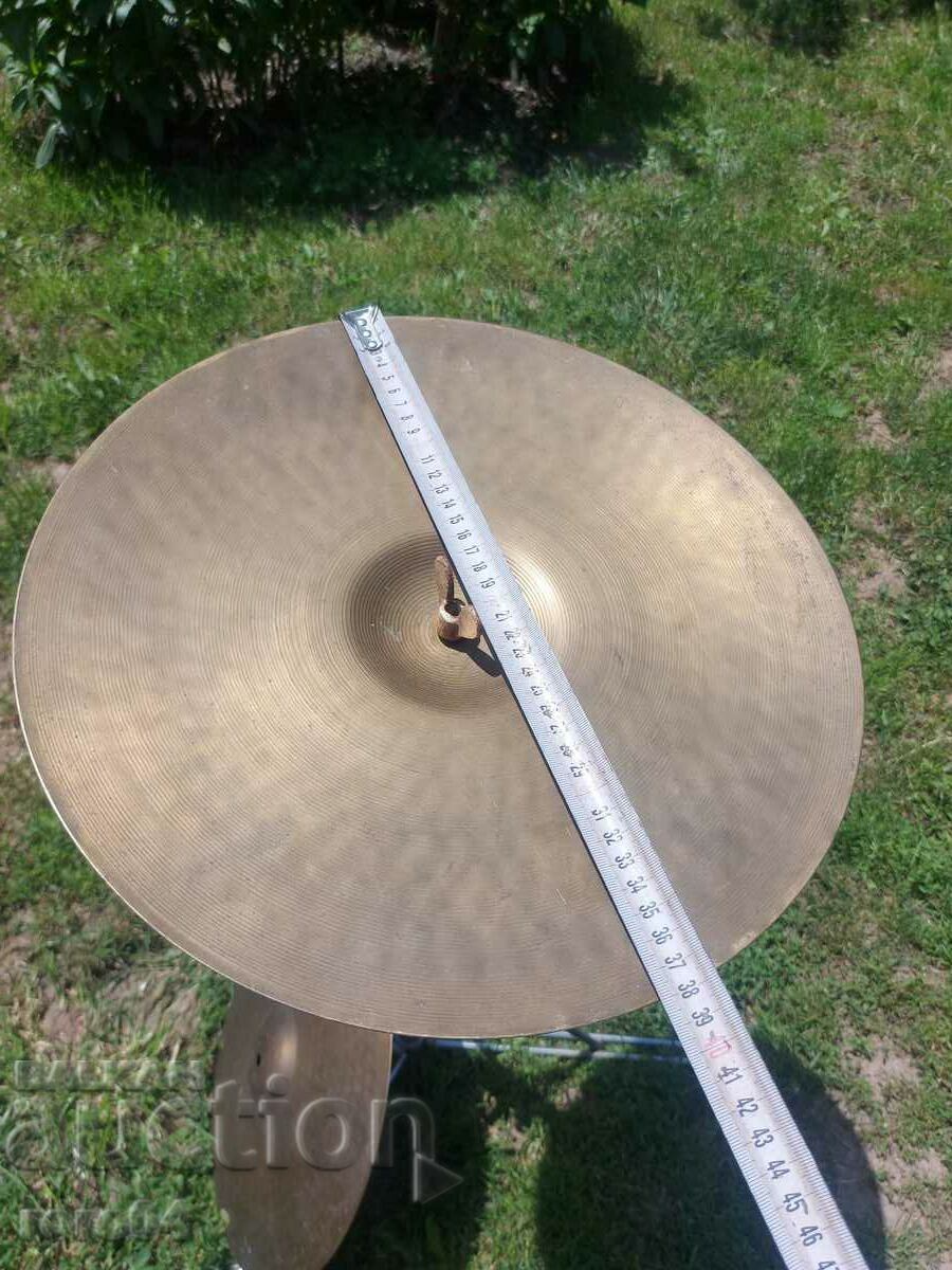 Delivery of CYMALS - STAND - Amati KRASLICE Delivery of CYMALS - STAND - Amati KRASLICE