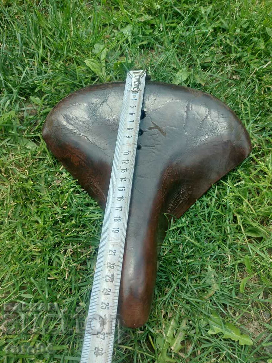 Delivery of SEAT - LEATHER - BIKE