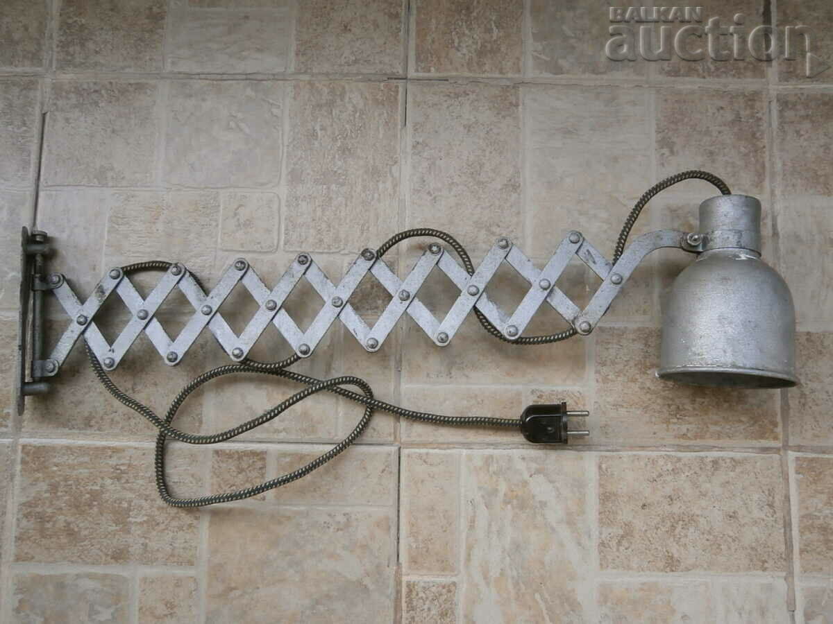 Auction extendable industrial lamp retro vintage Auction extendable industrial lamp retro vintage