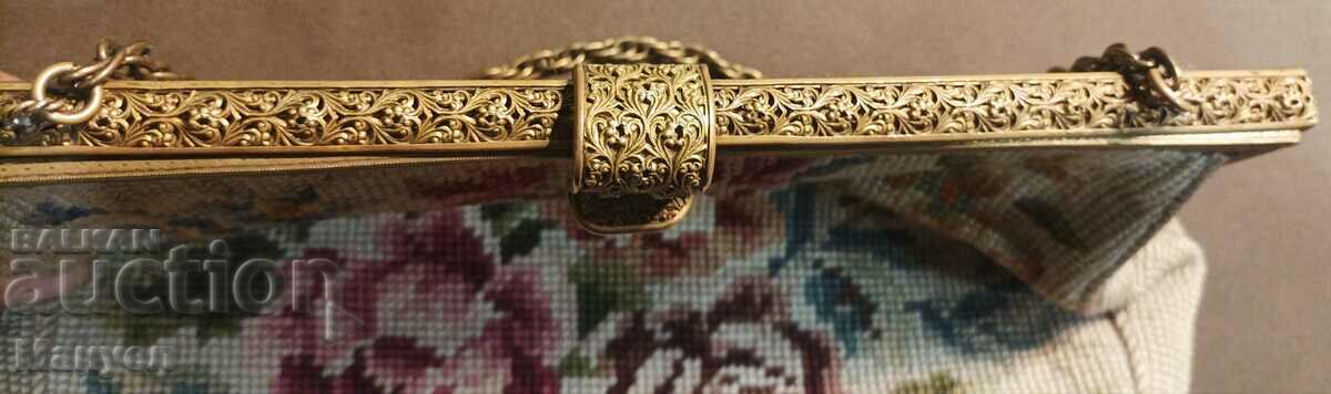 Auction Old handbag "Art Nouveau". Auction Old handbag "Art Nouveau".