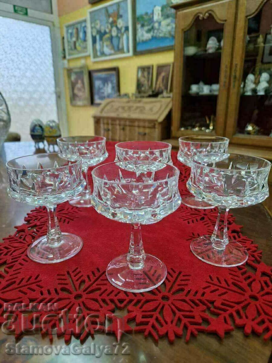 Frumos serviciu de cristal antic cu preț € 44.99 | 87.99 BGN