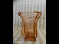 Стара ваза цветно стъкло от времето на соца с петолъчка