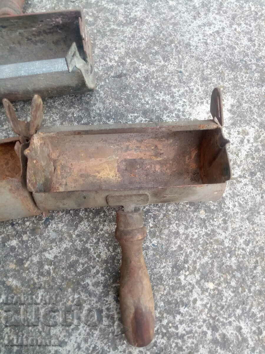 Auction Old patterned roller holders Auction Old patterned roller holders