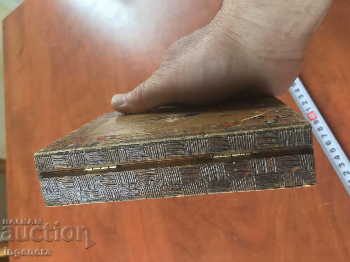 Auction BOX BOX WOOD PYROGRAPHED PAINTED COLOR FOR CARTOIG Auction BOX BOX WOOD PYROGRAPHED PAINTED COLOR FOR CARTOIG