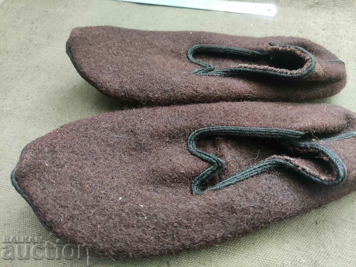 slippers with a cord - 5