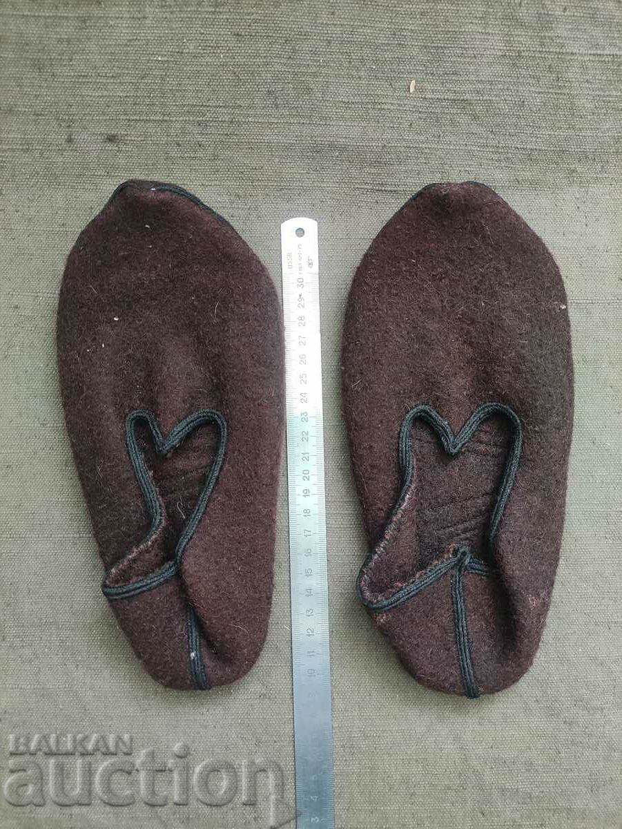 slippers with a cord