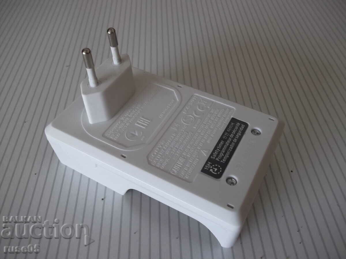 Παράδοση Ο φορτιστής "SONY - BCG-34HH" λειτουργεί