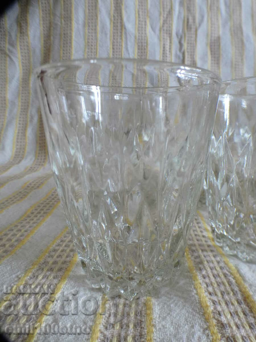 Licitație Set de 6 cesti din sticla groasa URSS fabricate in URSS Licitație Set de 6 cesti din sticla groasa URSS fabricate in URSS