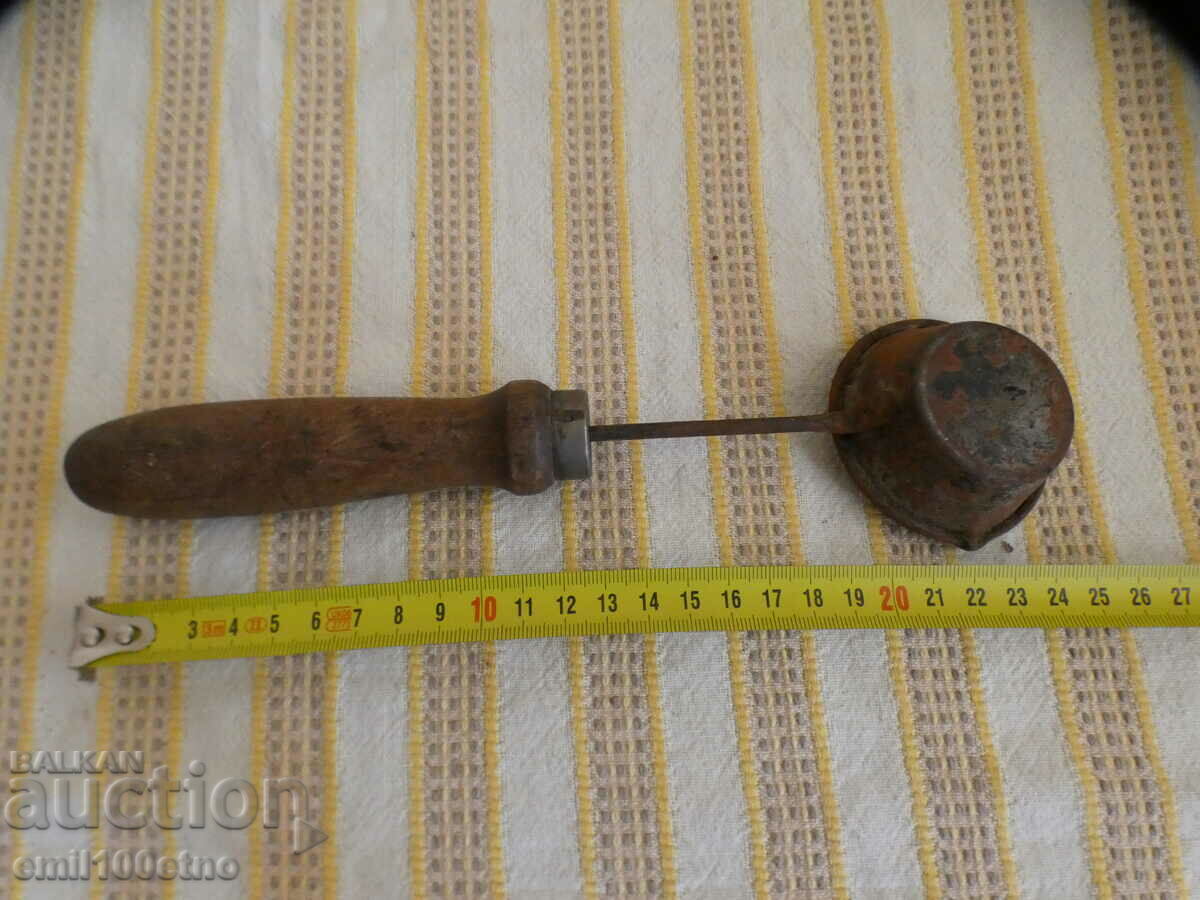 An old casting spoon, probably for pewterers - 6 An old casting spoon, probably for pewterers - 6