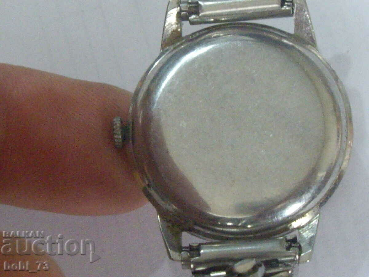 Доставка на Стар ръчен часовник''Zenit'' Доставка на Стар ръчен часовник''Zenit''