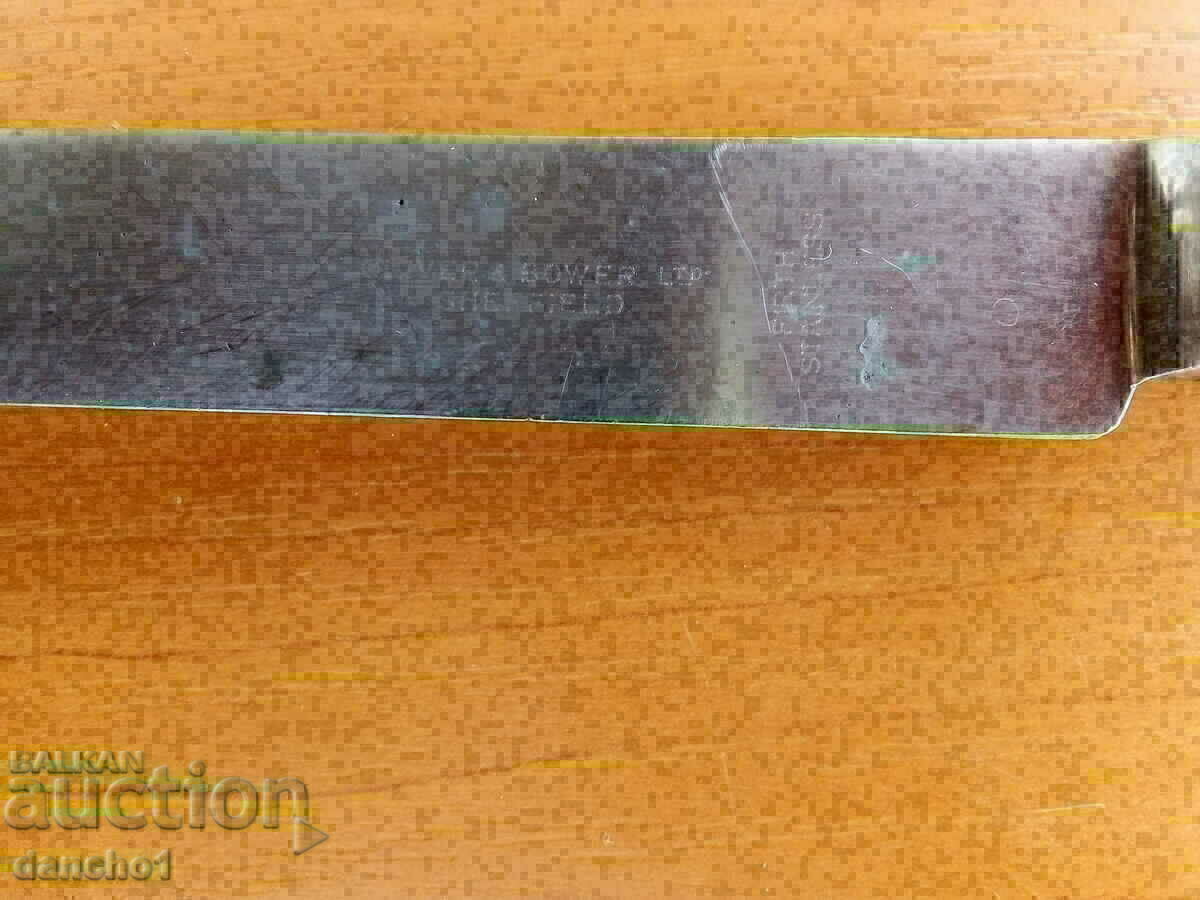 Livrarea Două cuțite Sheffield Livrarea Două cuțite Sheffield