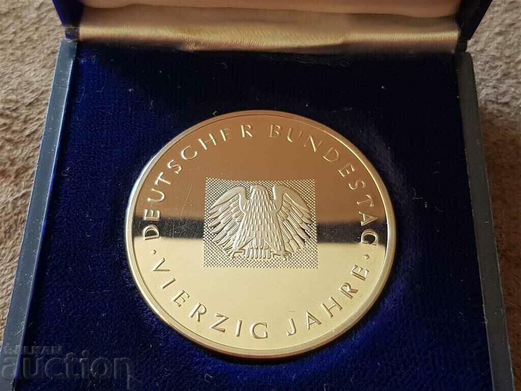 Licitație Medalie monedă germană de argint 1000 ‰ Legea fundamentală RF Licitație Medalie monedă germană de argint 1000 ‰ Legea fundamentală RF