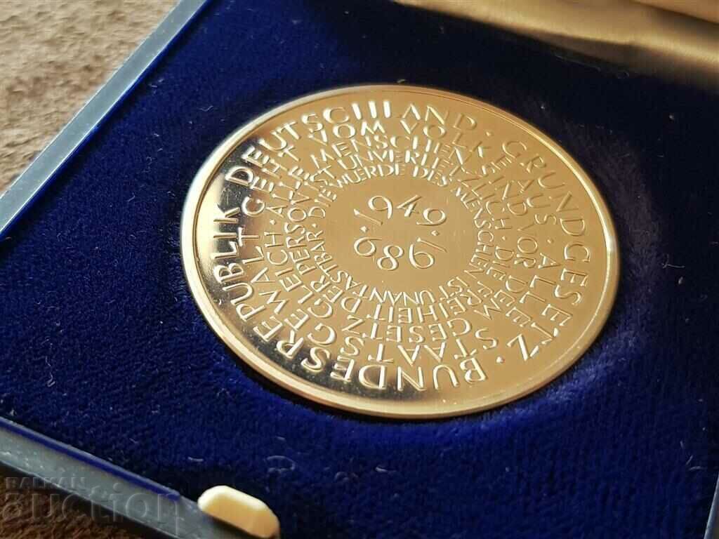 Medalie monedă germană de argint 1000 ‰ Legea fundamentală RF - 6 Medalie monedă germană de argint 1000 ‰ Legea fundamentală RF - 6