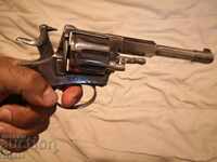 9 charge revolver. Collectible weapon, pistol, rifle