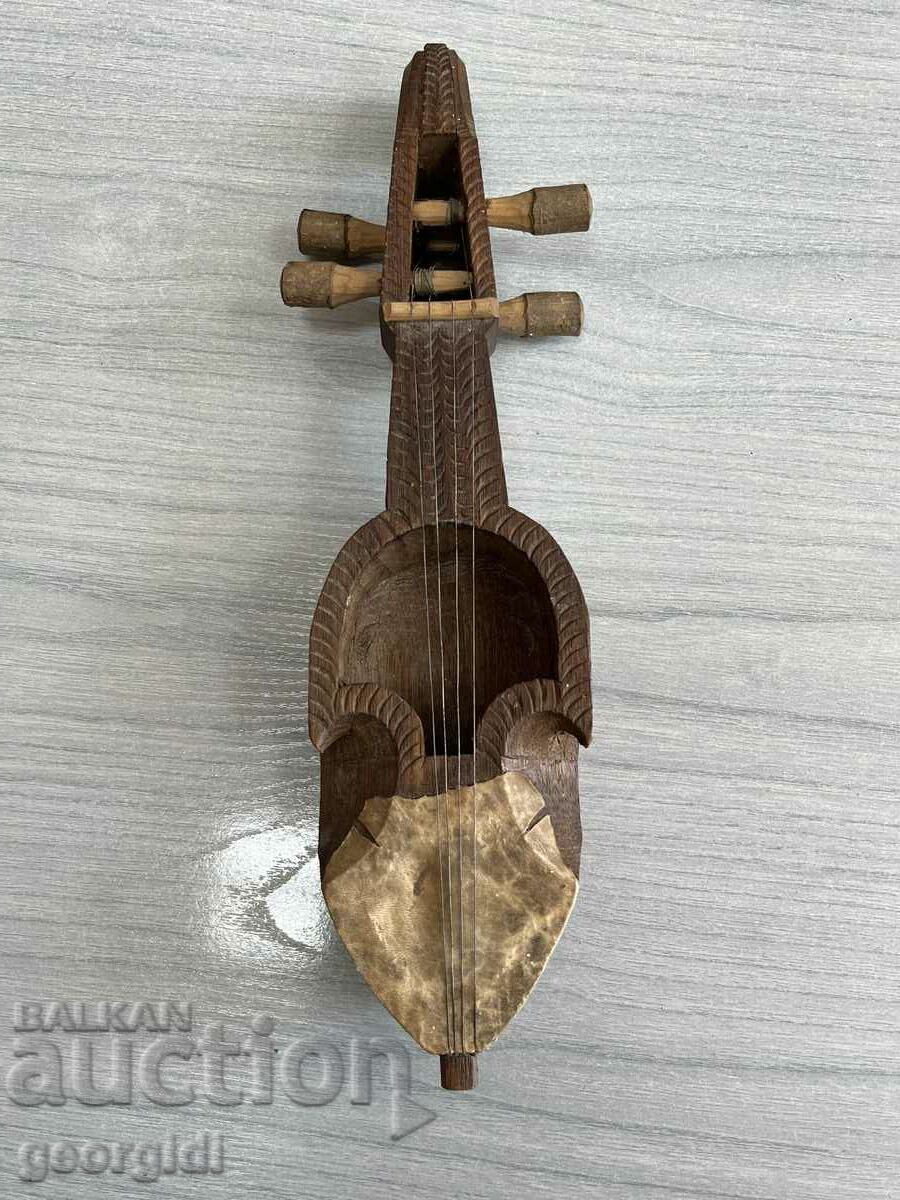 Instrument tradițional nepalez - Sarangi. #4300