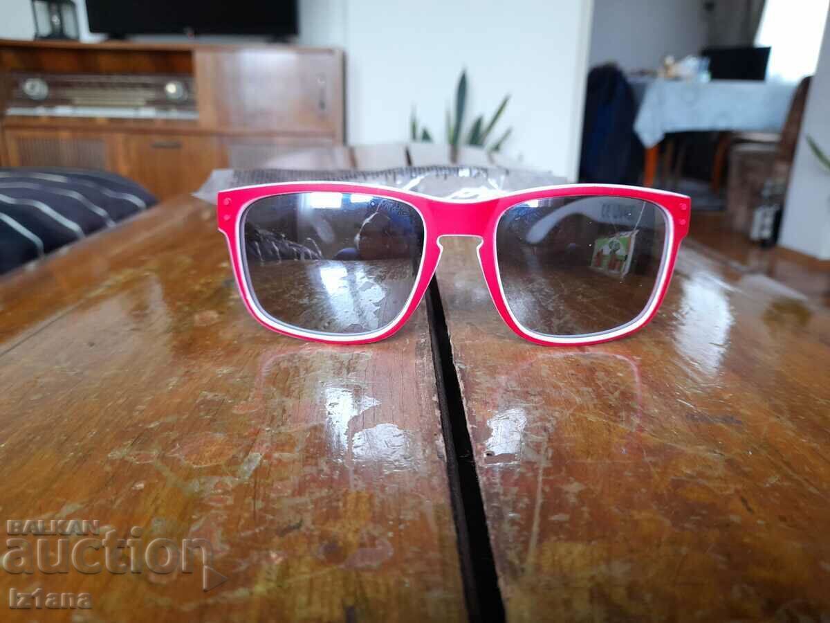 Sunglasses Coca Cola, Coca Cola with price 22.00 BGN | € 11.25 Sunglasses Coca Cola, Coca Cola with price 22.00 BGN | € 11.25