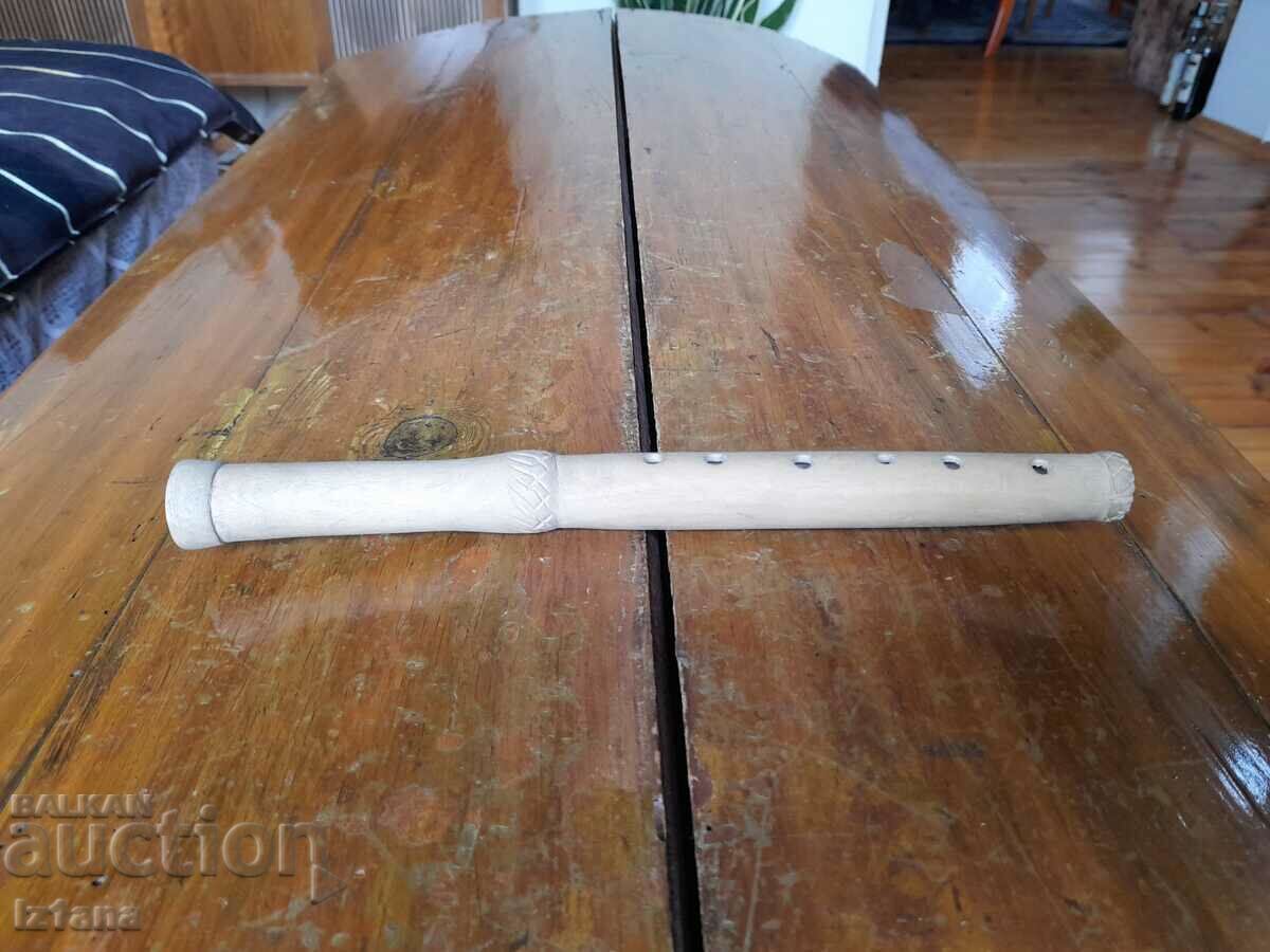 Old rascal, duduk, whistle Old rascal, duduk, whistle