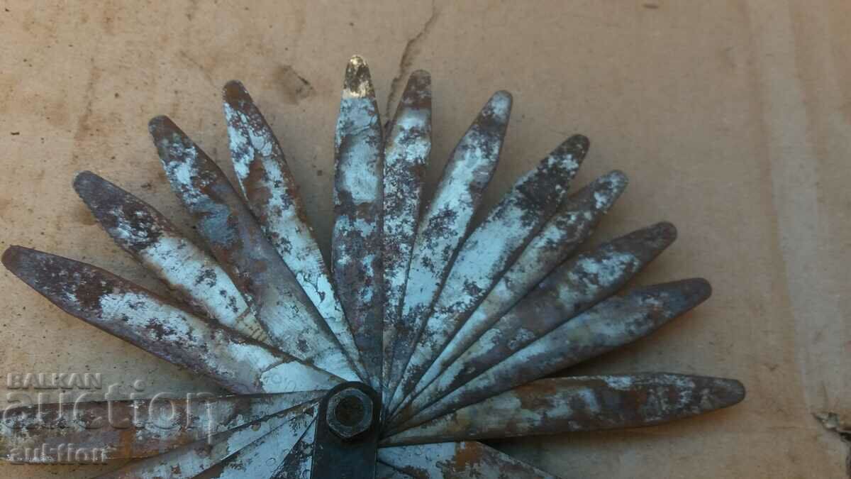 Clearance measuring tool, 0.05-1.00 mm - 20 plates - 5 Clearance measuring tool, 0.05-1.00 mm - 20 plates - 5