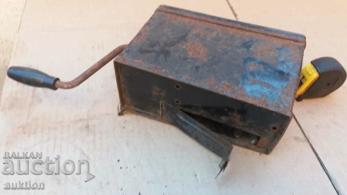 OLD RUSSIAN PRESSURE APPARATUS - 7