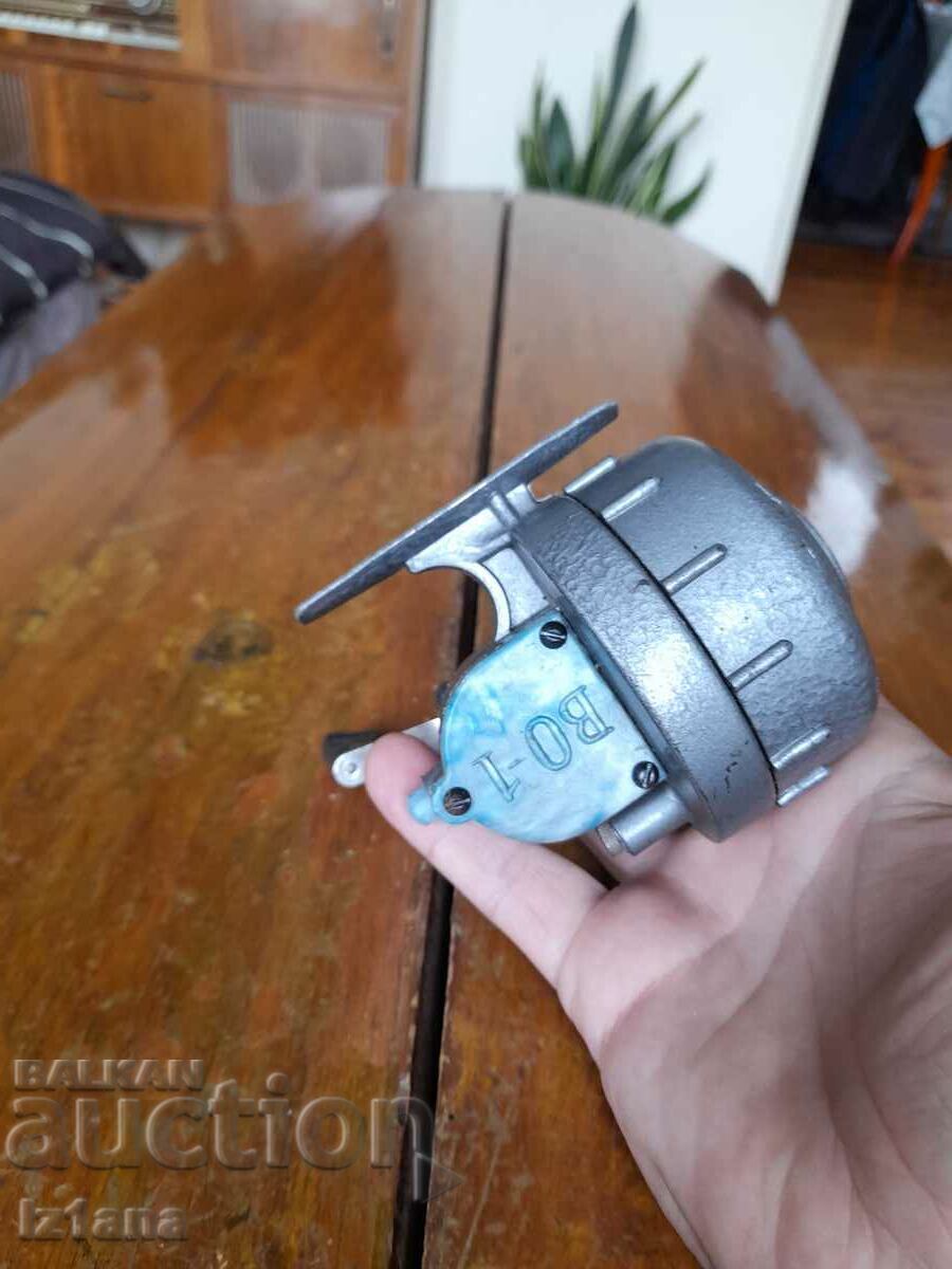 Delivery of Old fishing reel VO-1 Delivery of Old fishing reel VO-1