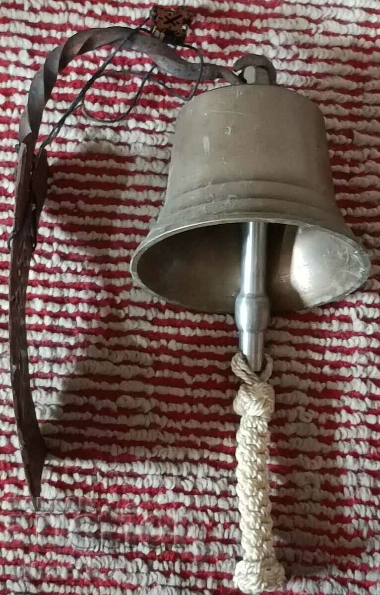 Licitație soneria veche