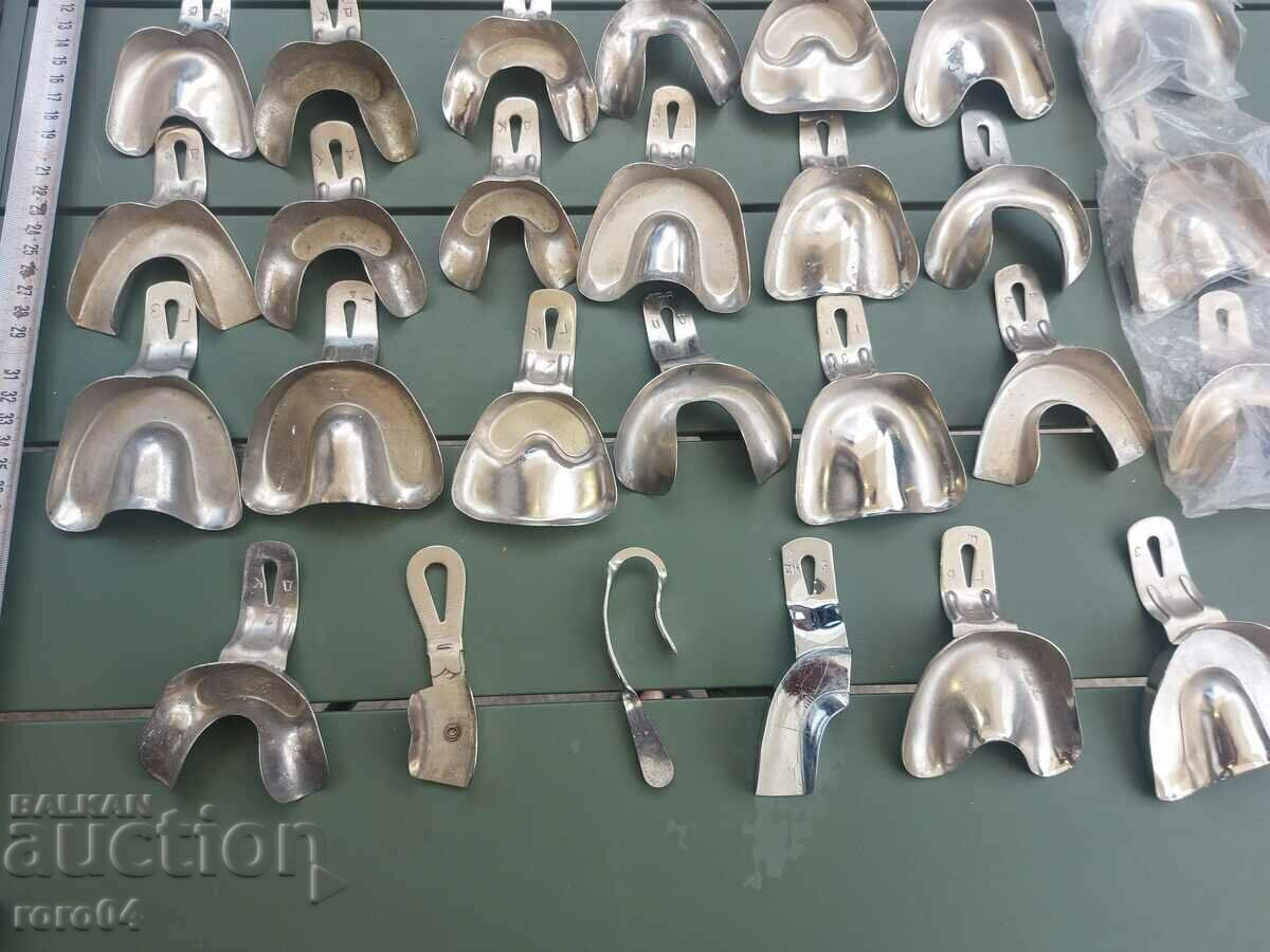 DENTIST'S SPOONS - 7 DENTIST'S SPOONS - 7