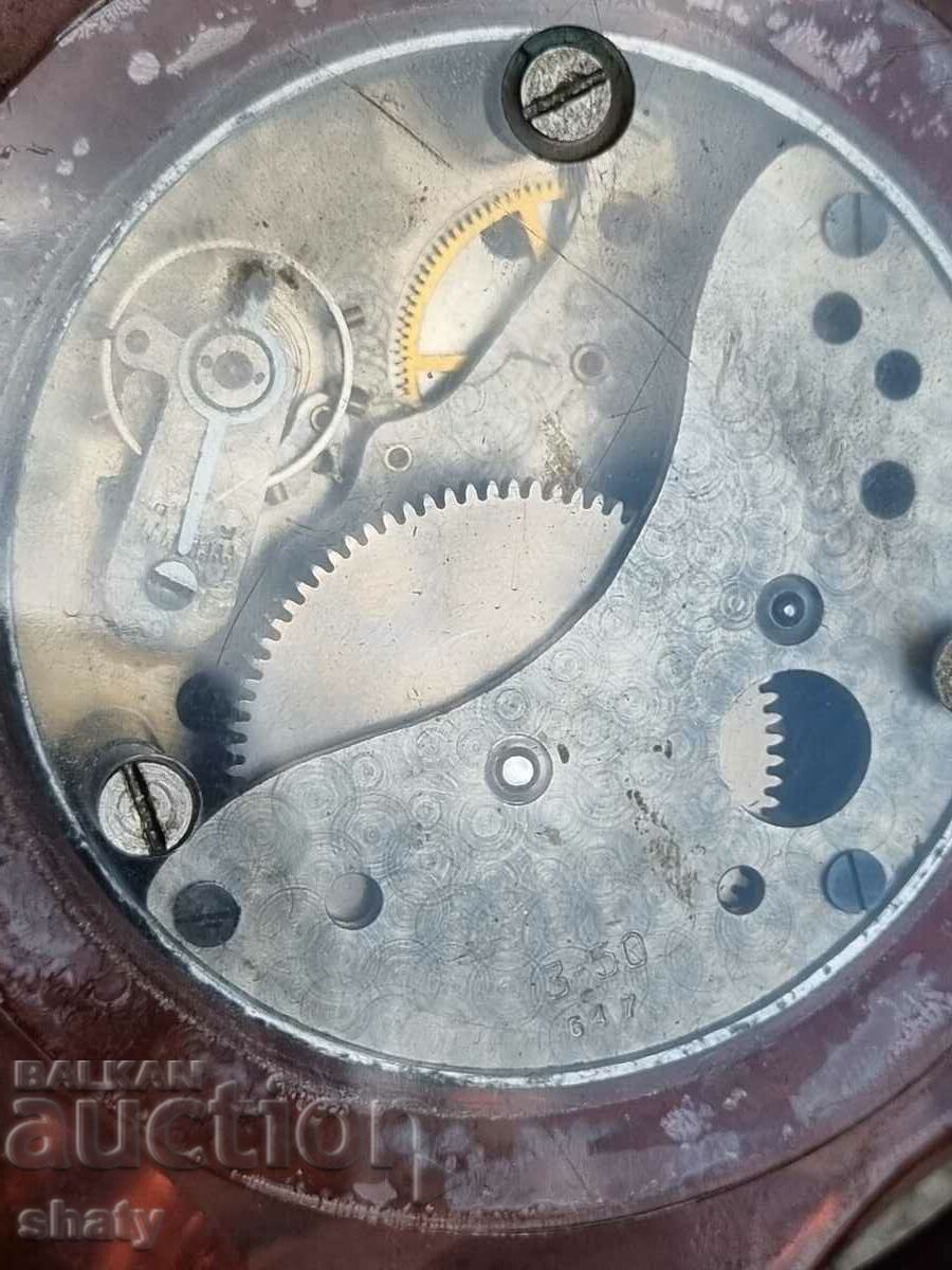 Delivery of Old Russian tank watch Delivery of Old Russian tank watch