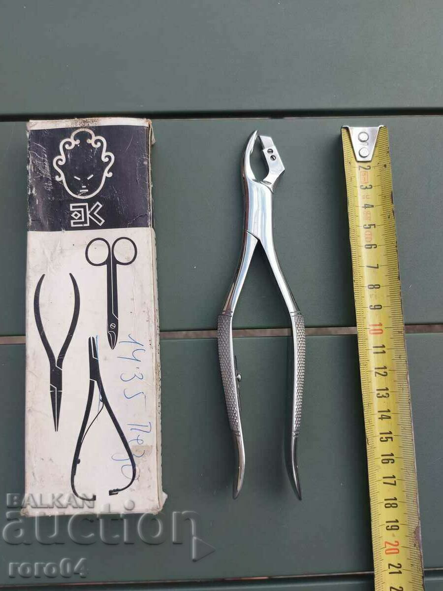 INSTRUMENT DENTAR