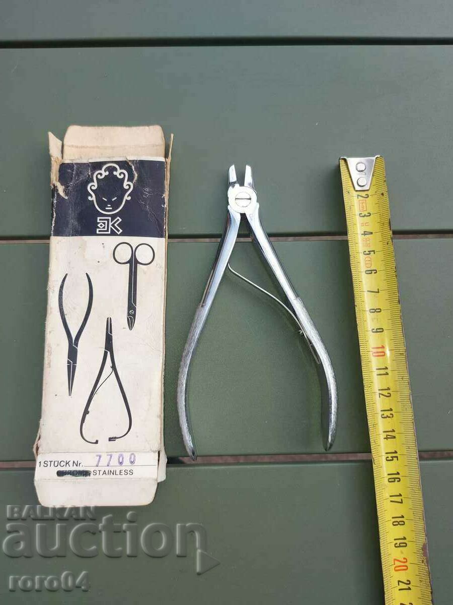 INSTRUMENT DENTAR