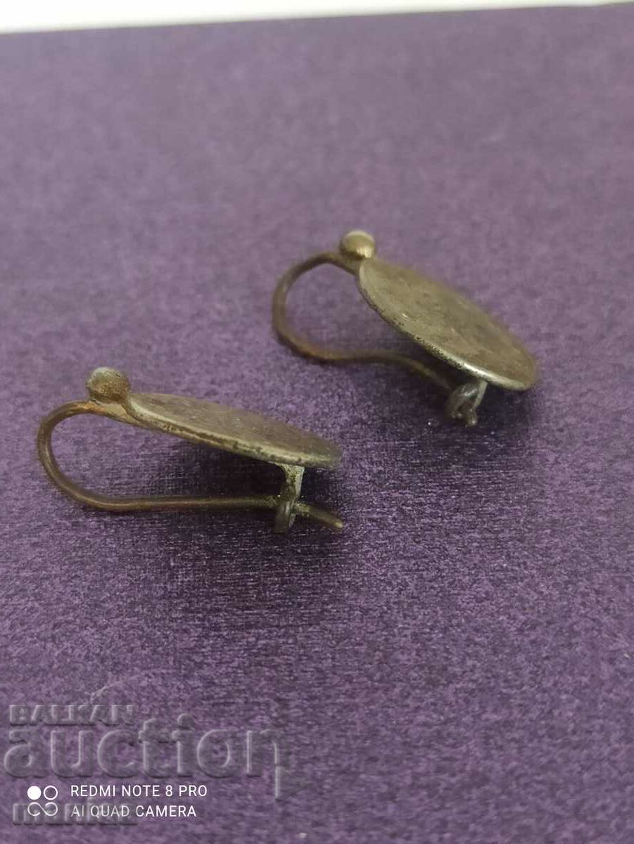 Cercei din argint renascentist cu preț 120.00 BGN | € 61.36 Cercei din argint renascentist cu preț 120.00 BGN | € 61.36