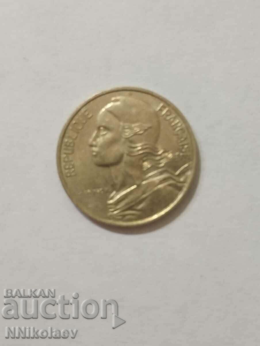 Delivery of France 5 centimes 1986